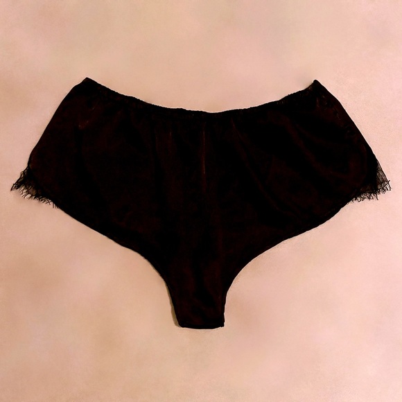 Black Lace Shorties - Picture 1 of 1